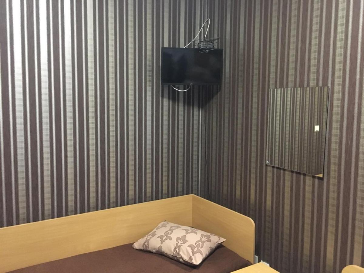 Hotel As 1 Uzjhorod Eksteriør billede