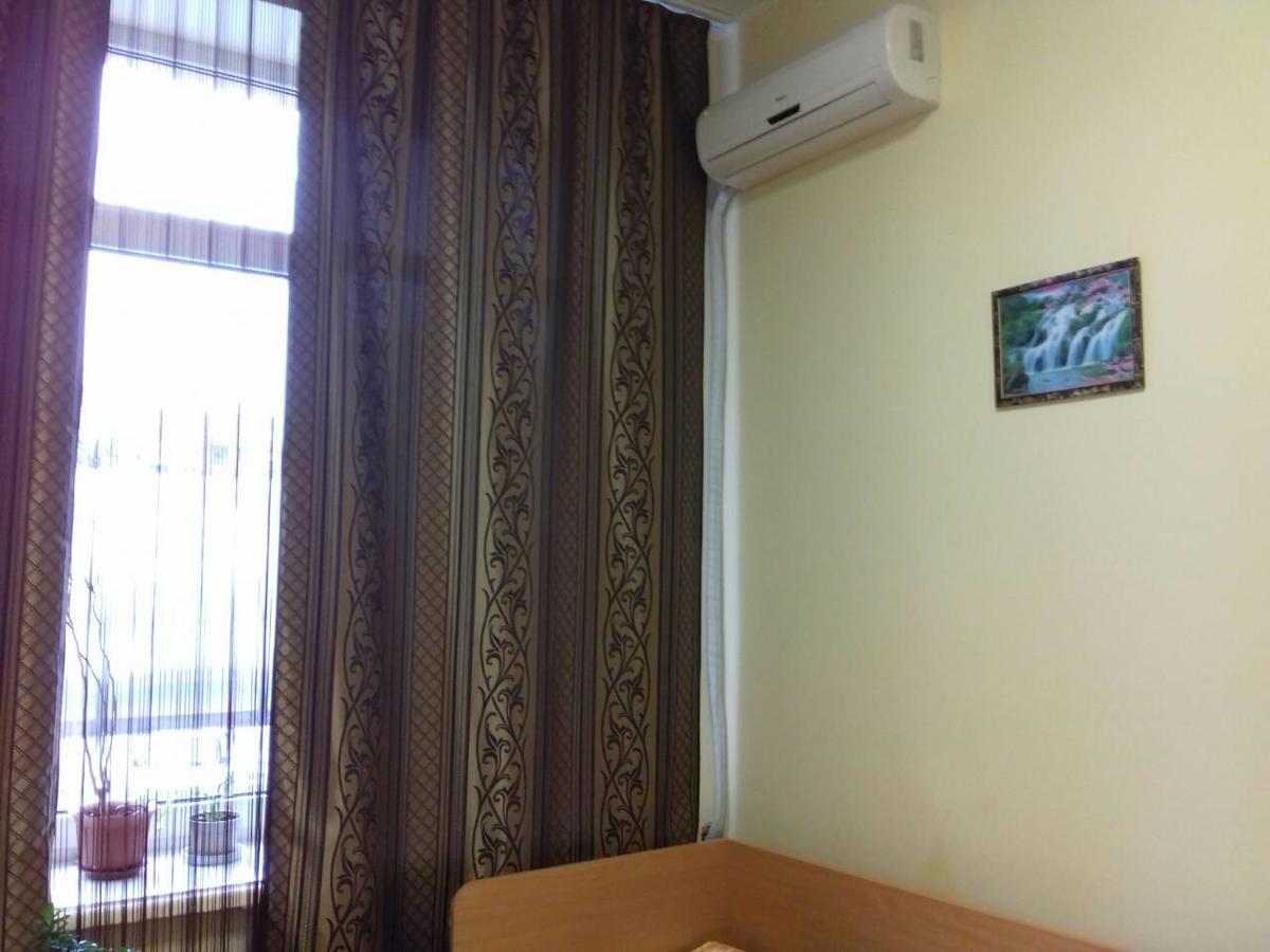 Hotel As 1 Uzjhorod Eksteriør billede