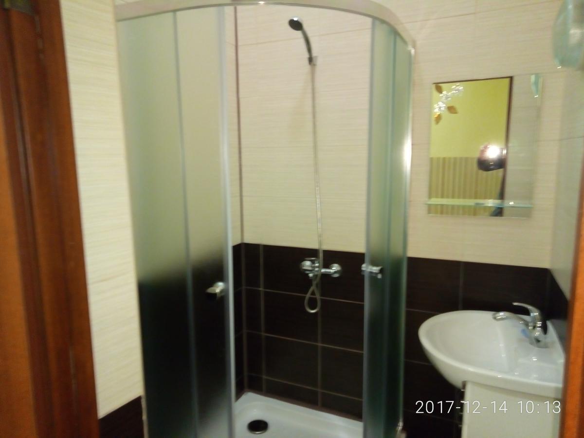 Hotel As 1 Uzjhorod Eksteriør billede