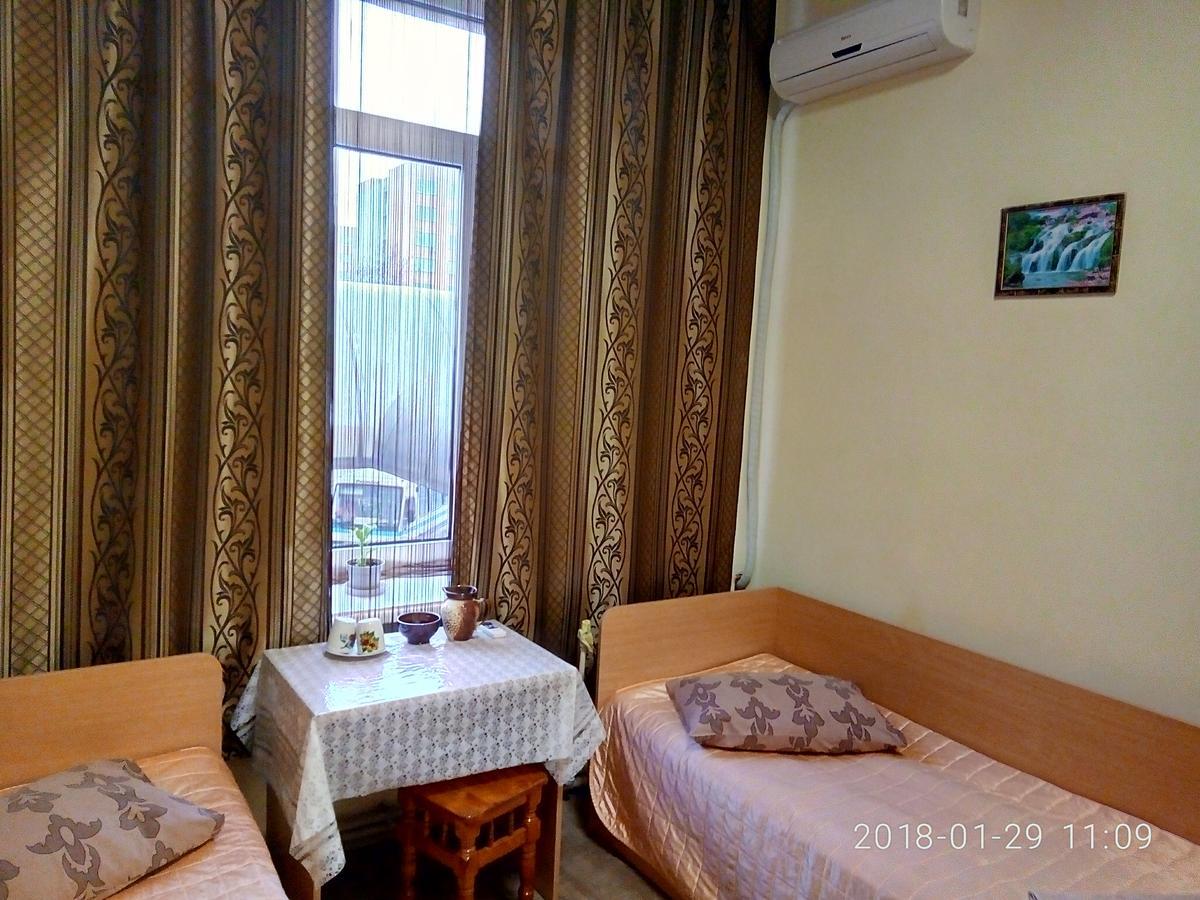 Hotel As 1 Uzjhorod Eksteriør billede